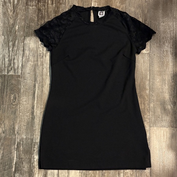 Anne Klein Dresses & Skirts - Anne Klein Minimalist Black Mini Dress with Lace Sleeves